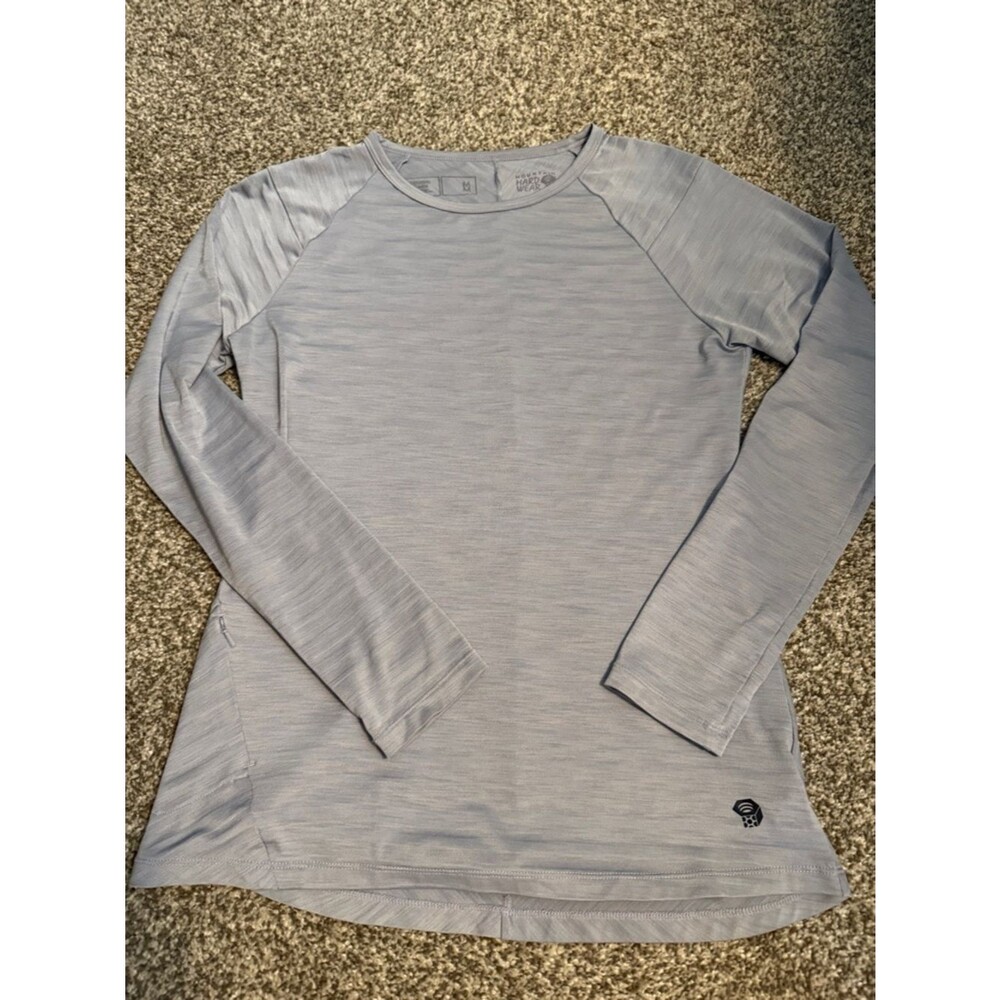 Mountain Hardwear Women's Light Blue Long Sleeve Performance Top